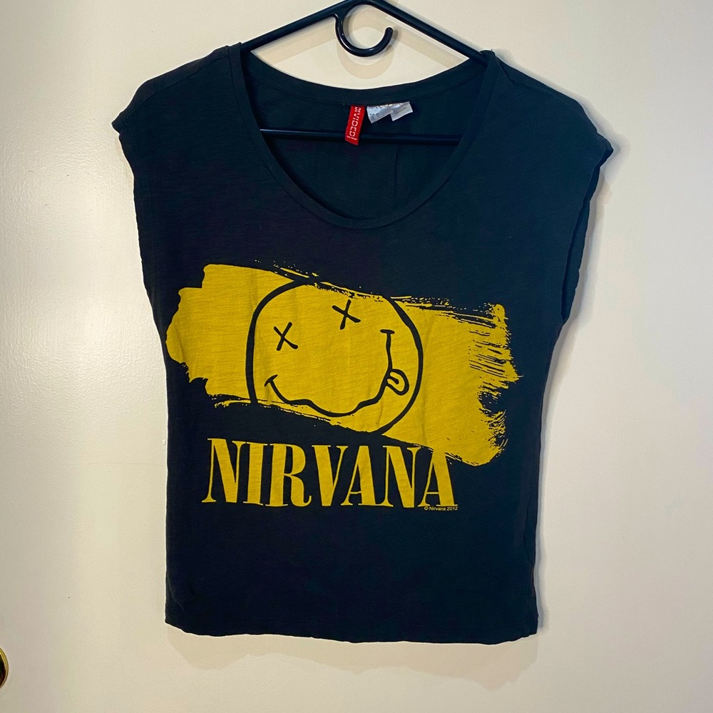 DIVIDED H&M 2012 Nirvana T-Shirt Jr. Size 4